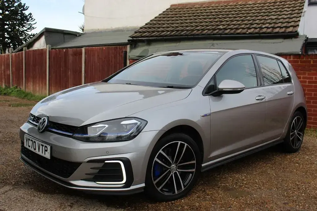 Used VW Golf VII GTE 204 HP (150 kW) 2020 Silver Hatchback