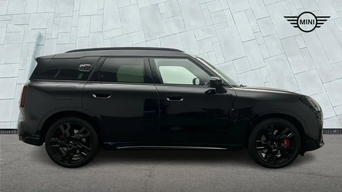 Used Mini John Cooper Works Countryman 296 HP (217 kW) 2025 Black SUV