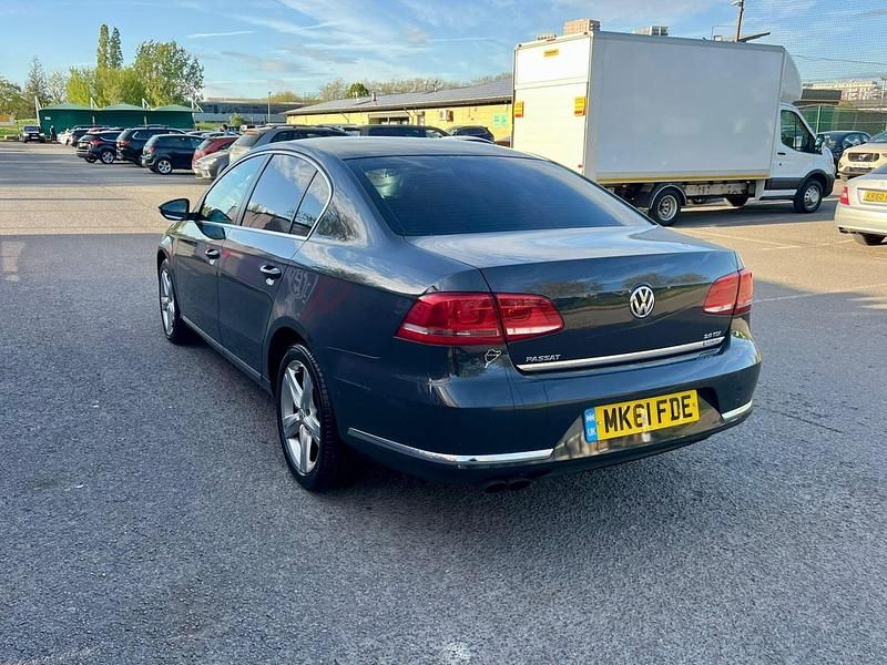 Used VW Passat SE 140 HP (102 kW) 2011 Grey Sedan