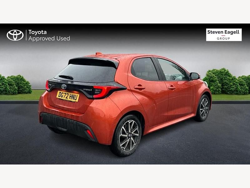 Used Toyota Yaris Hybrid Design 2022 Orange Hatchback