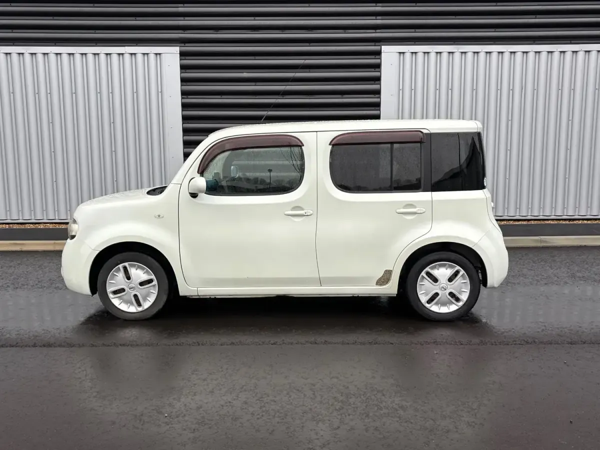 Usado Nissan Cube 2011 Blanco Monovolumen