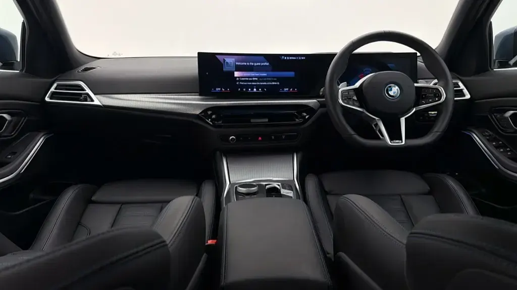 Used BMW 330e M Sport 292 HP (214 kW) 2025 Blue Sedan