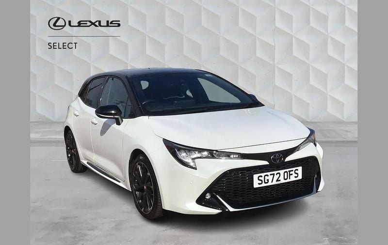 Used Toyota Corolla Sport 196 HP (144 kW) 2022 White/black Hatchback