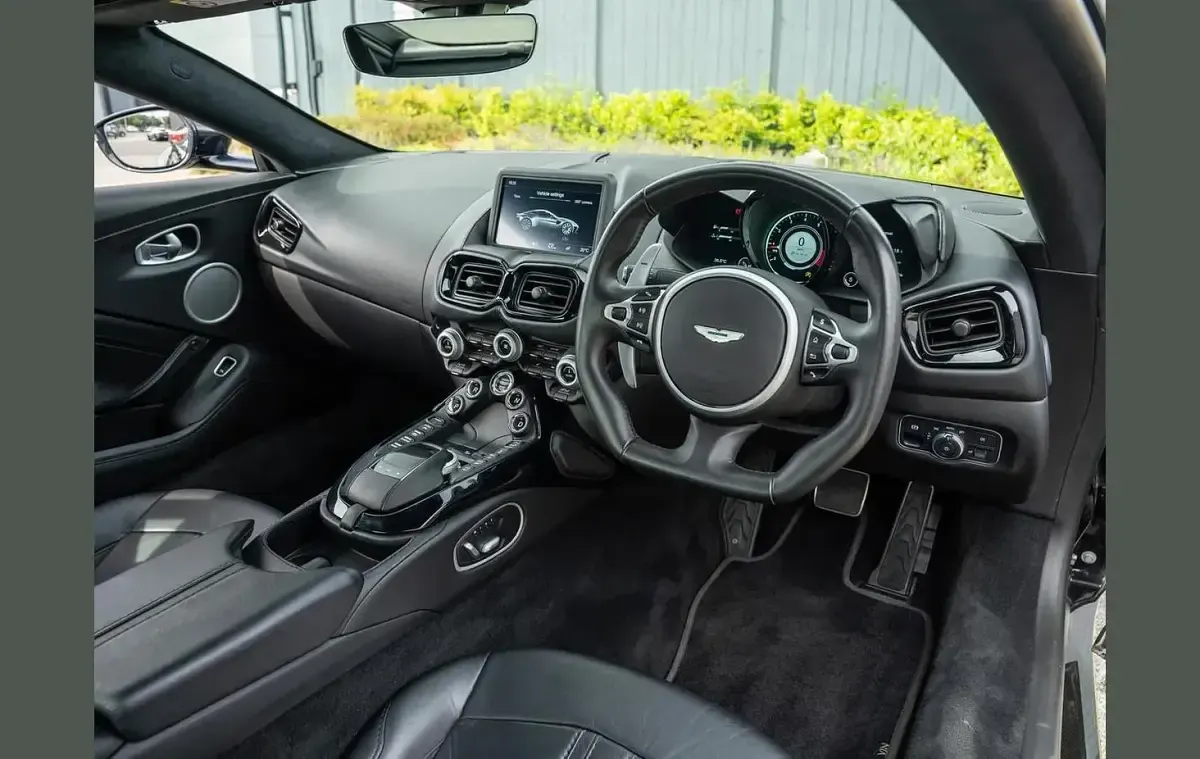 Used Aston Martin Vantage 502 HP (369 kW) 2020 Black Coupe