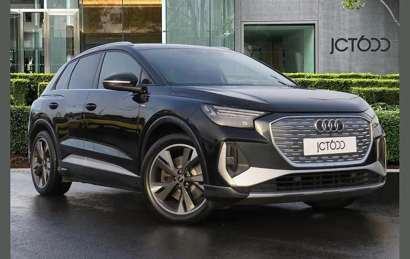 Used Audi Q4 e-tron Comfort 150 kW (204 HP) 2021 Black SUV