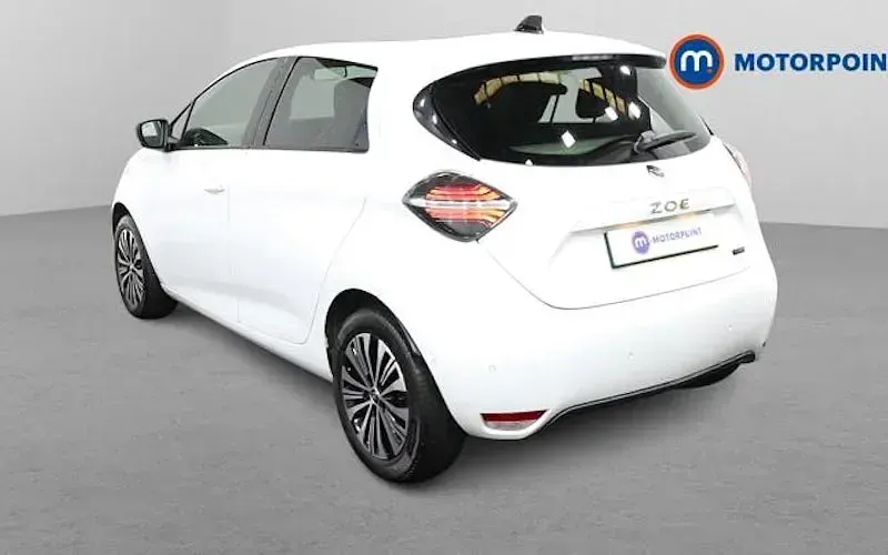 Used Renault Zoe Techno 100 kW (136 HP) 2024 White Hatchback