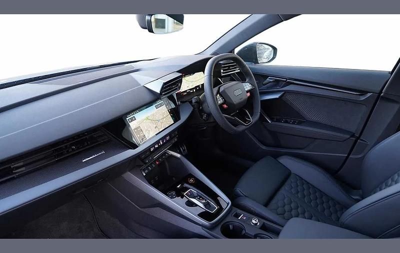 Usado Audi RS3 Comfort 400 CV (294 kW) 2025 Azul Berlina