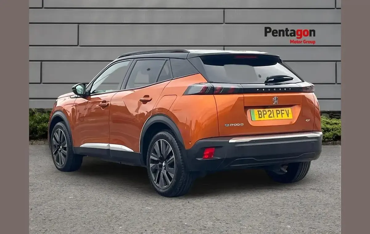 Used Peugeot e-2008 Premium 100 kW (136 HP) 2021 Orange SUV