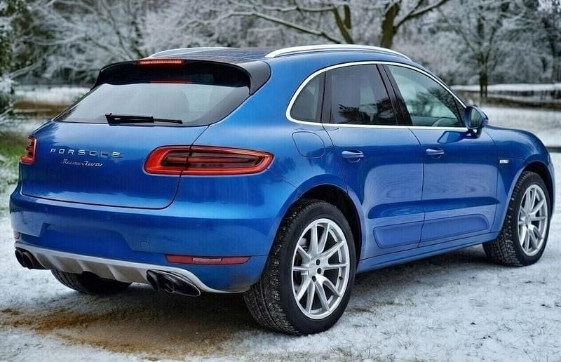 Used Porsche Macan Turbo Performance Package 400 HP (294 kW) 2017 Blue SUV