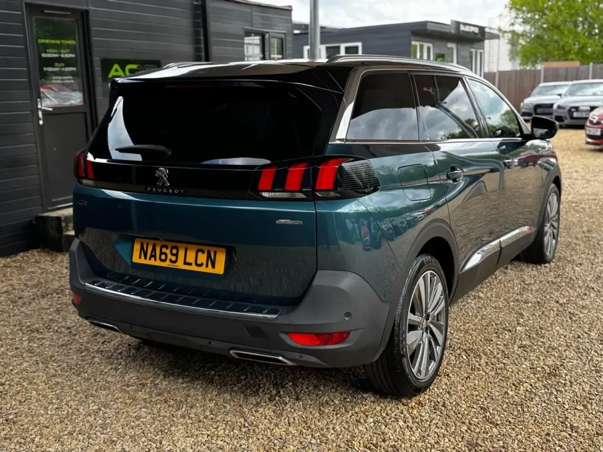 Used Peugeot 5008 Premium 2019 Green SUV