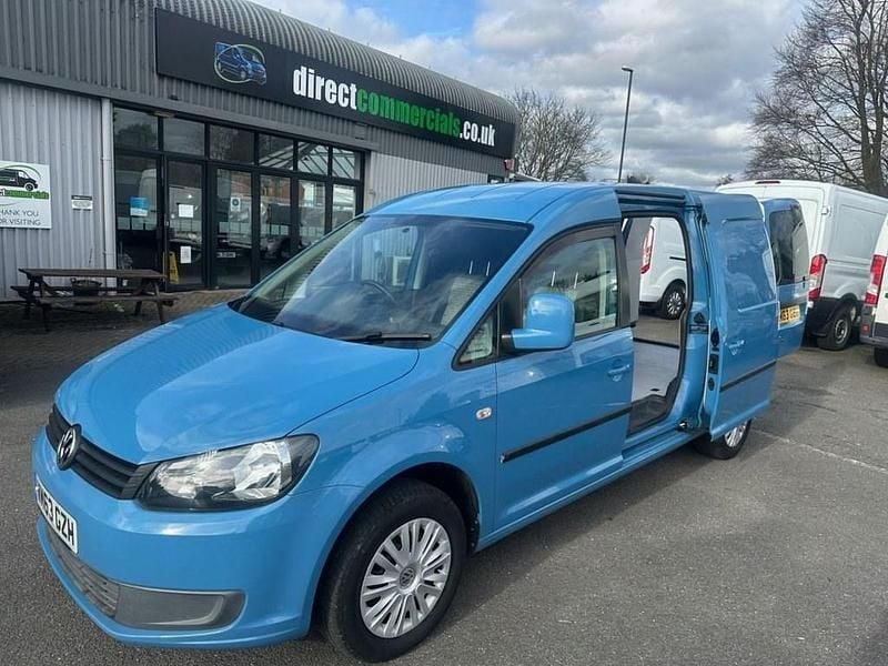 Used VW Caddy Maxi Trendline 101 HP (74 kW) 2014 Blue MPV