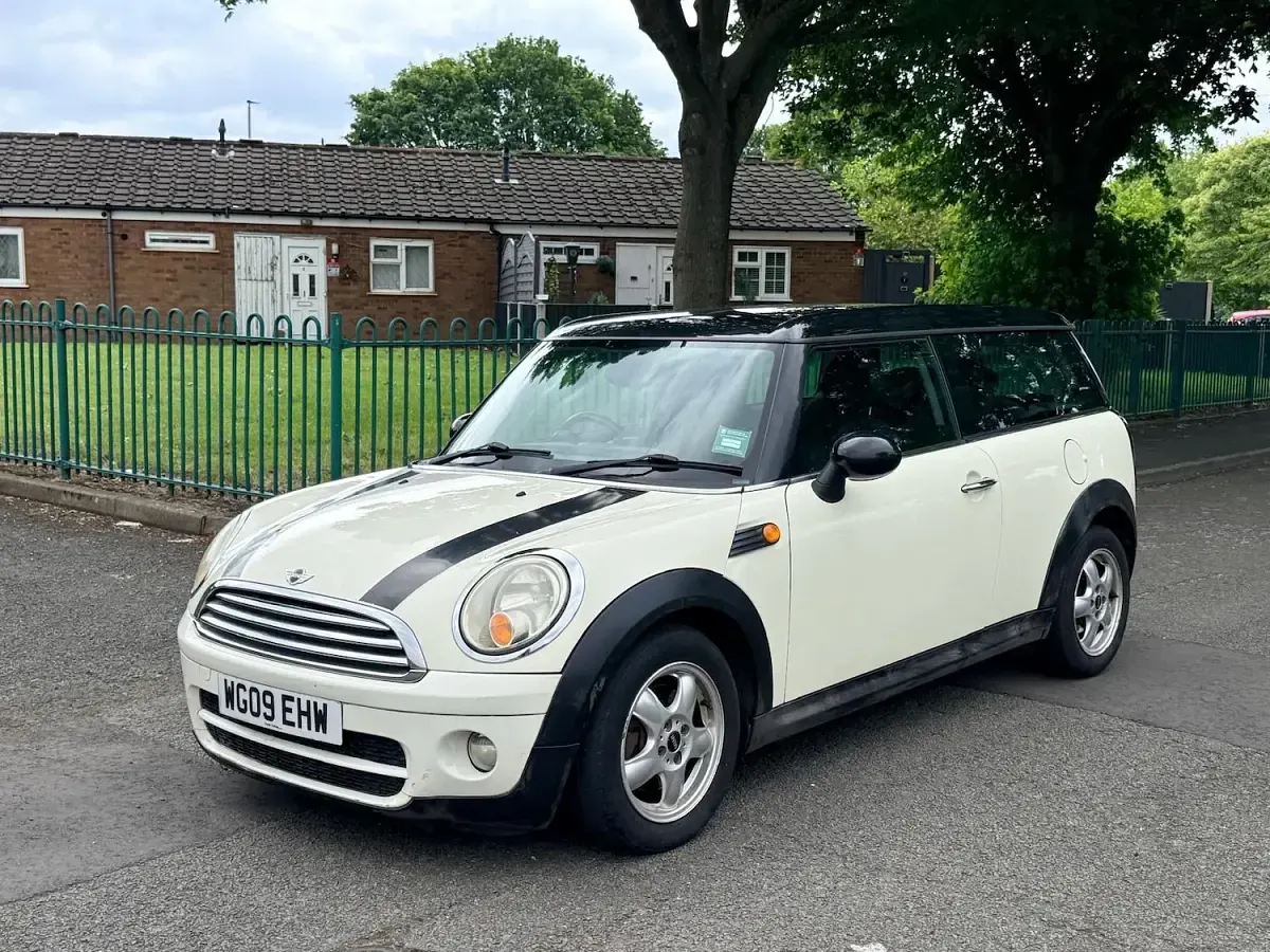 Used Mini Cooper Clubman 2009 White Estate