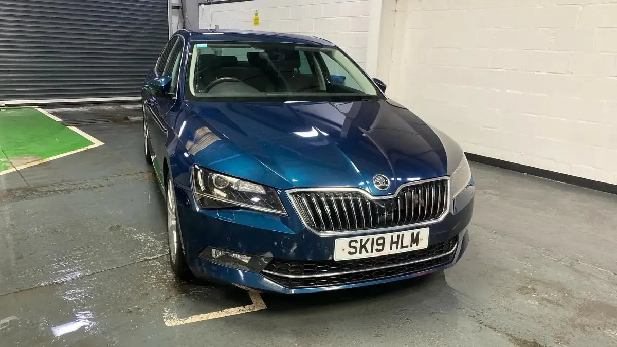 Used Skoda Superb SE L Executive 150 HP (110 kW) 2019 Blue Hatchback