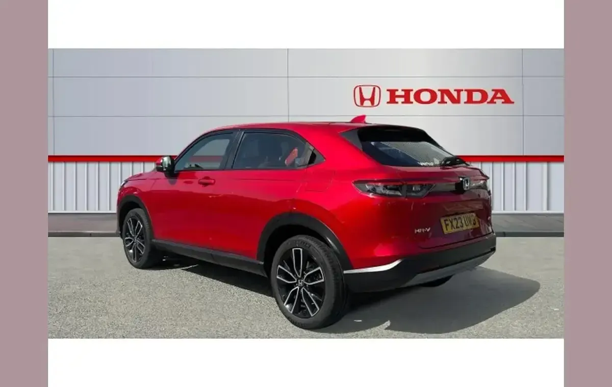 Used Honda HR-V Elegance 128 HP (94 kW) 2023 Red SUV