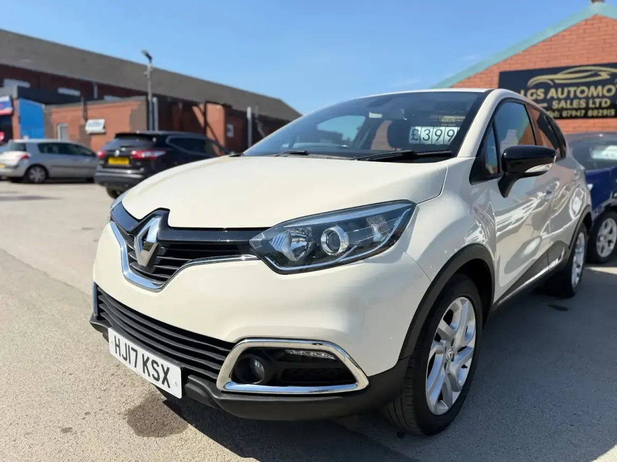 Usado Renault Captur Dynamique 90 HP (66 kW) 2017 Bege SUV