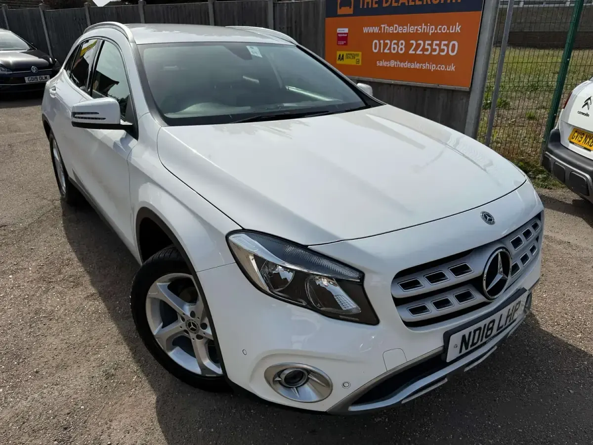 Used Mercedes GLA200 Executive 156 HP (114 kW) 2018 White SUV