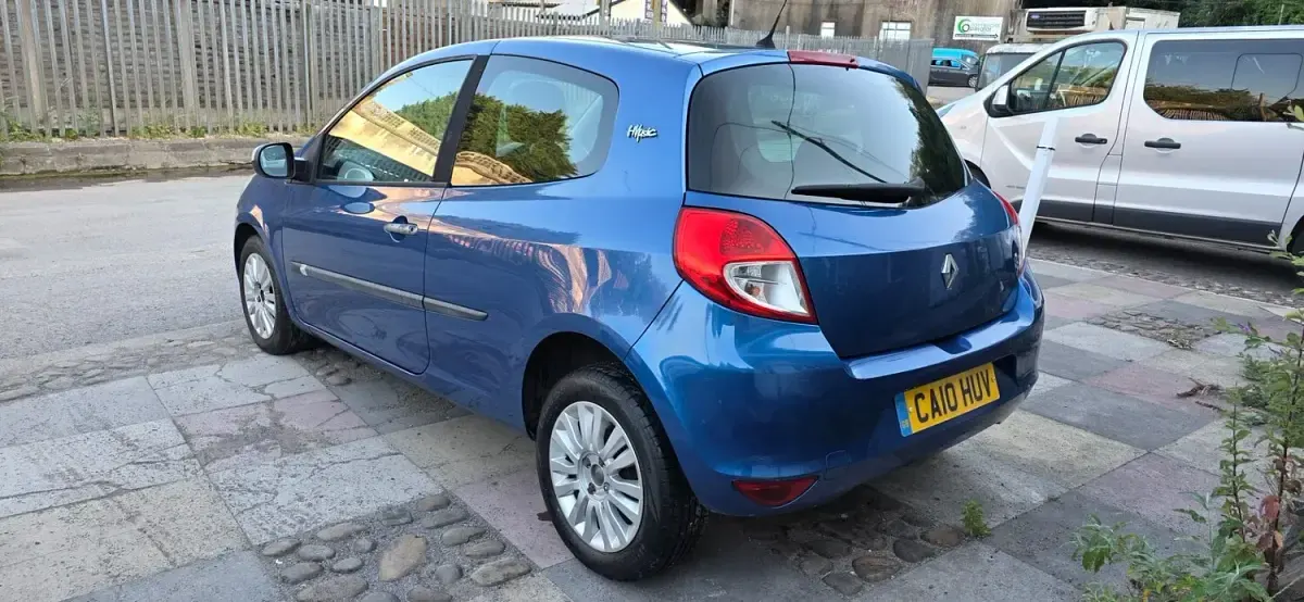 Used Renault Clio 2010 Blue Hatchback