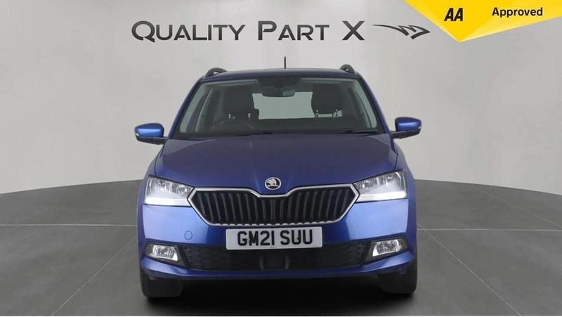 Used Skoda Fabia SE L 95 HP (69 kW) 2021 Blue Estate