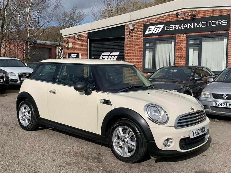 Used Mini ONE Hatch 98 HP (72 kW) 2012 White Hatchback