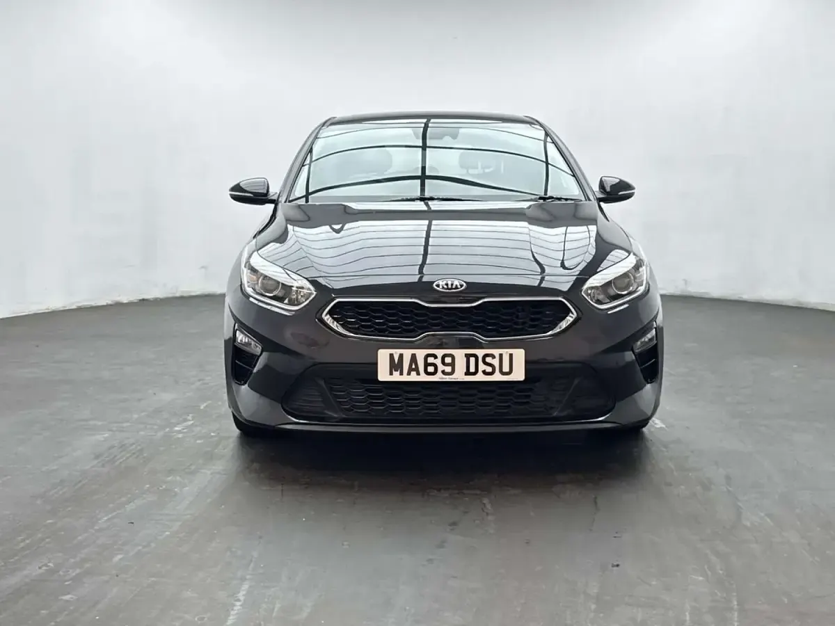 Used Kia Ceed 140 HP (102 kW) 2019 Black Hatchback