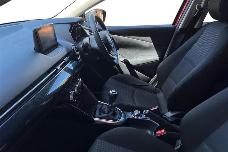 Used Mazda 2 Inclusive 90 HP (66 kW) 2018 Soul red Hatchback