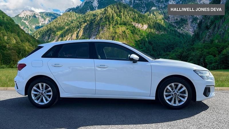 Used Audi A3 Sportback 110 HP (80 kW) 2021 White Hatchback