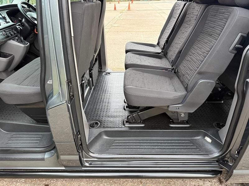 Used VW Shuttle SE 150 HP (110 kW) 2020 Grey MPV