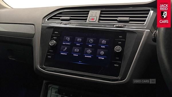 Used VW Tiguan Life 150 HP (110 kW) 2021 Grey SUV