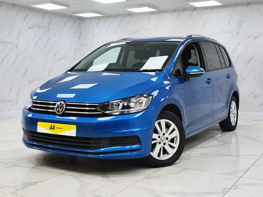 Used VW Touran SE 150 HP (110 kW) 2019 Blue MPV