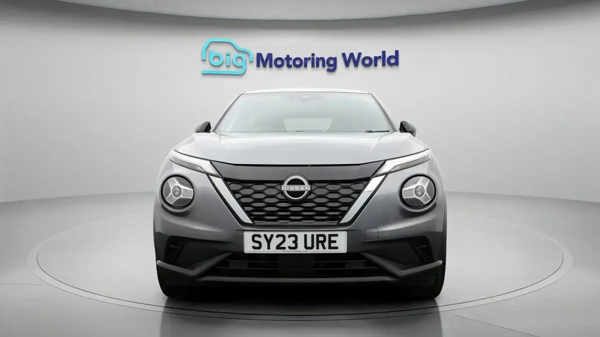 Used Nissan Juke N-Connecta 143 HP (105 kW) 2023 Grey SUV
