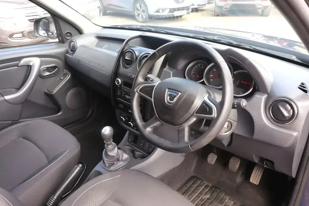 Second-hand Dacia Duster Ambiance 110 CP (80 kW) 2017 Albastru SUV