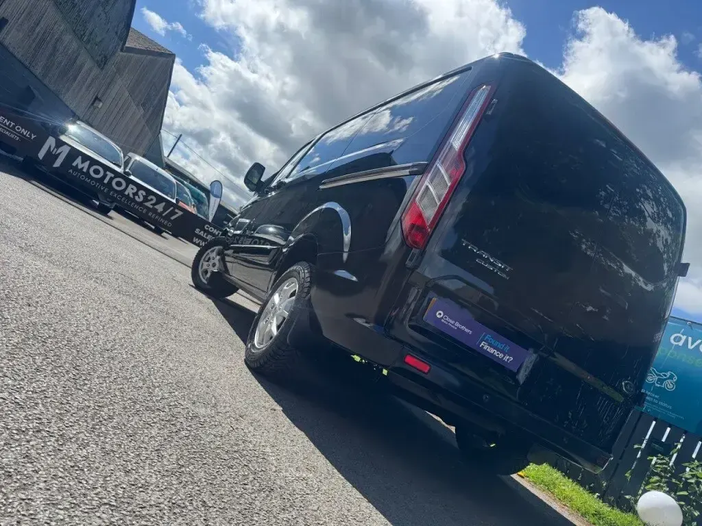 Used Ford Transit Custom Limited 125 HP (91 kW) 2014 Black Van