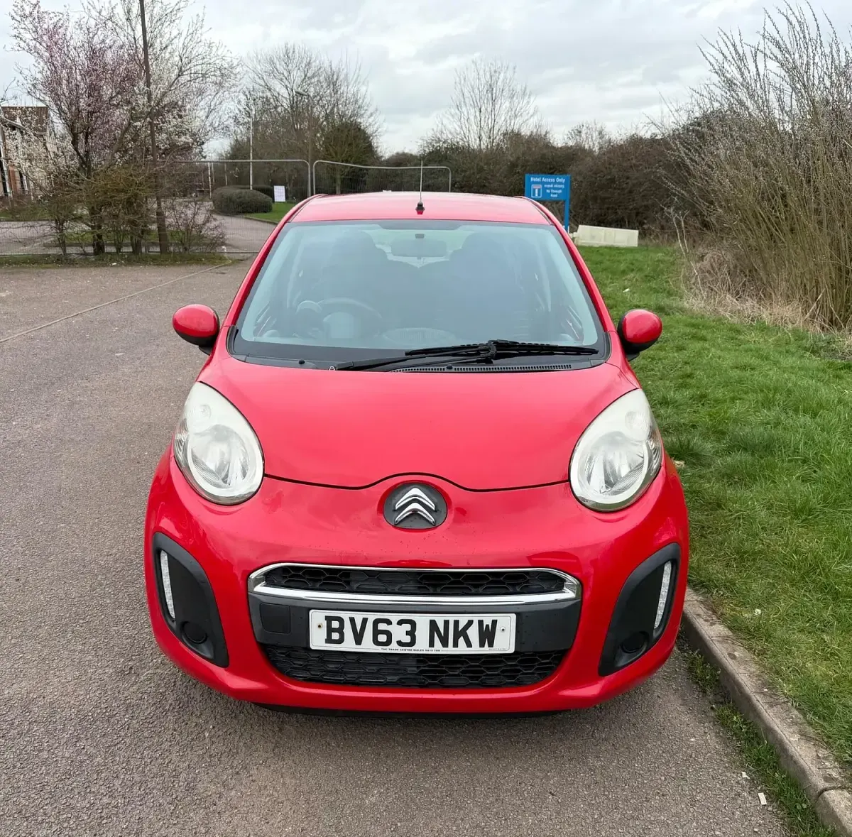 Używany Citroën C1 VTR Sport 68 KM (50 kW) 2013 Czerwony Hatchback