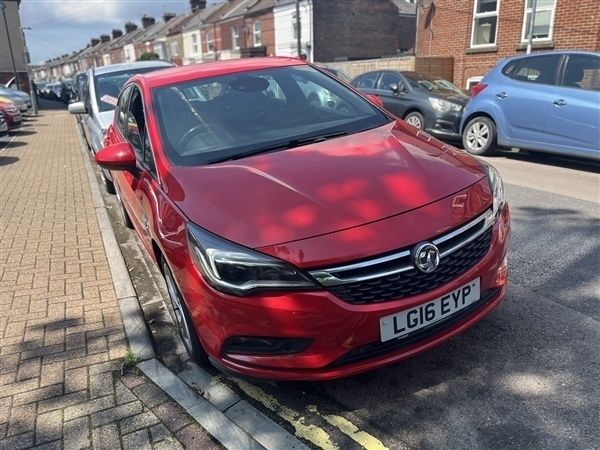 Red Used 2016 Vauxhall Astra SRi Hatchback | £4,995 (A bit pricey) - Image 1/1