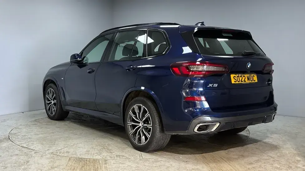 Used BMW X5 M Sport 335 HP (246 kW) 2022 Blue SUV