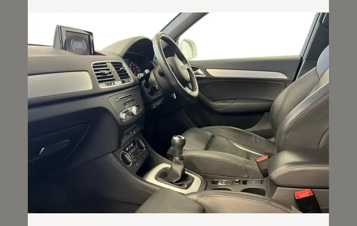 Used Audi Q3 S-Line 147 HP (108 kW) 2017 White SUV