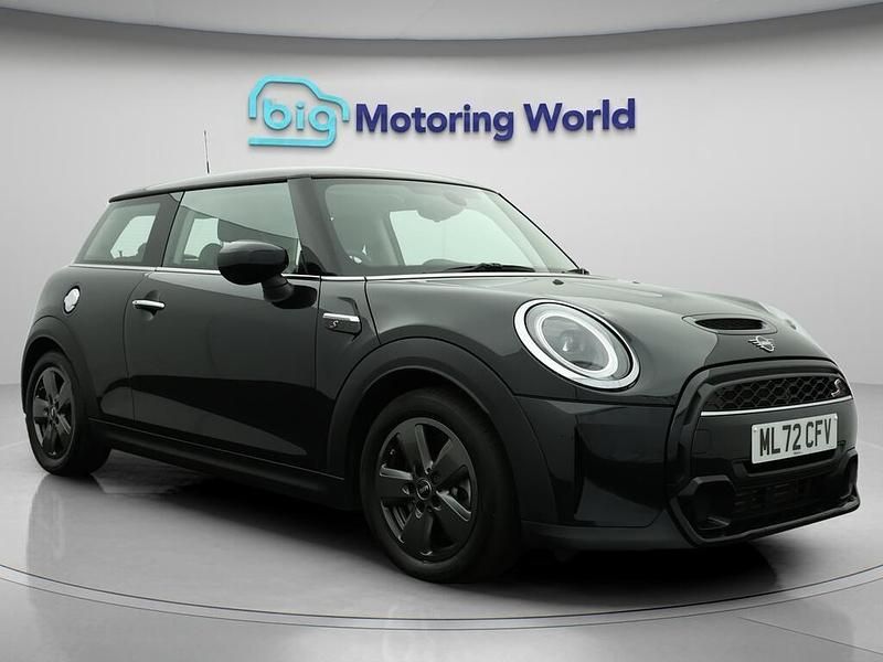 Black Used 2022 Mini Cooper S Classic Hatchback | £18,500 (Good price) - Image 1/4
