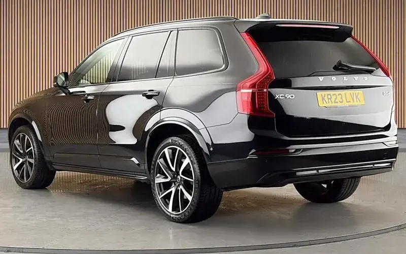 Used Volvo XC90 Plus 235 HP (172 kW) 2023 SUV