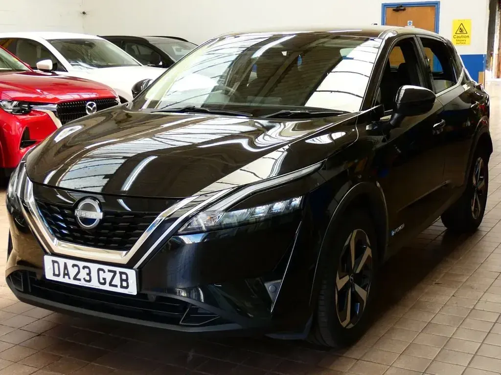 Used Nissan Qashqai Acenta Premium 190 HP (139 kW) 2023 Black SUV
