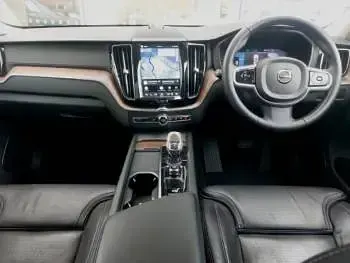 Used Volvo XC60 Ultimate 250 HP (183 kW) 2022 White SUV