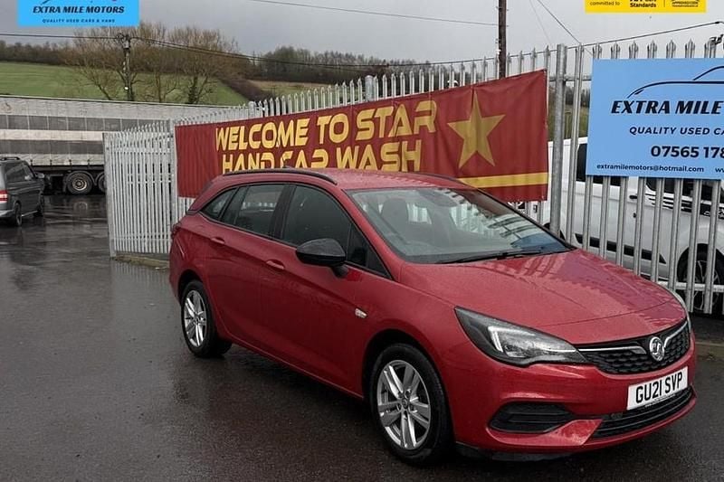 Used Vauxhall Astra Business Edition 130 HP (95 kW) 2021 Red Estate
