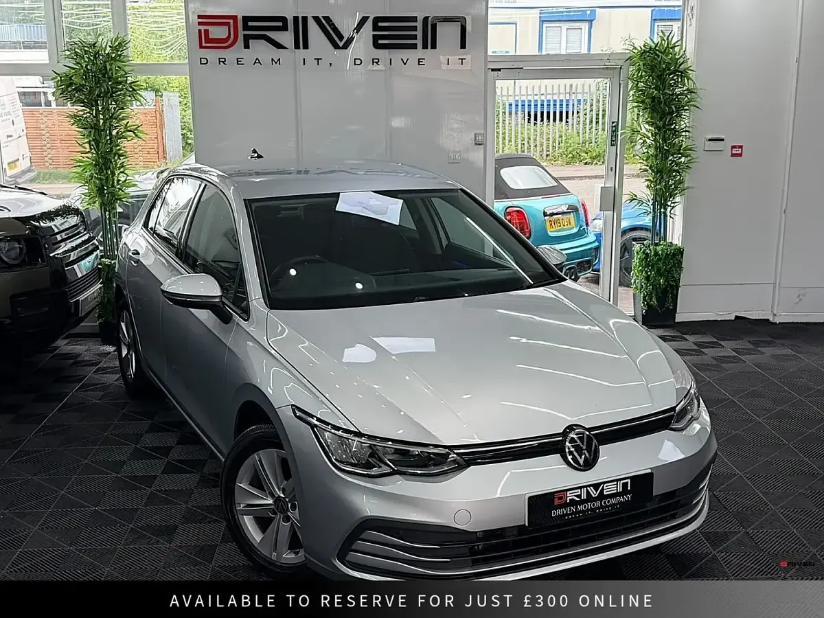 Used VW Golf VII Life 130 HP (95 kW) 2021 Silver Hatchback