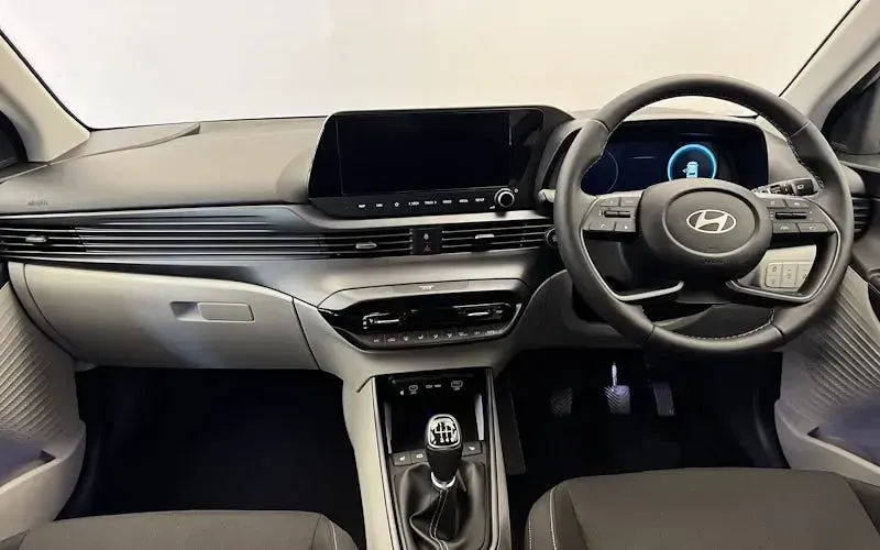 New Hyundai i20 90 HP (66 kW) 2025 Black Hatchback