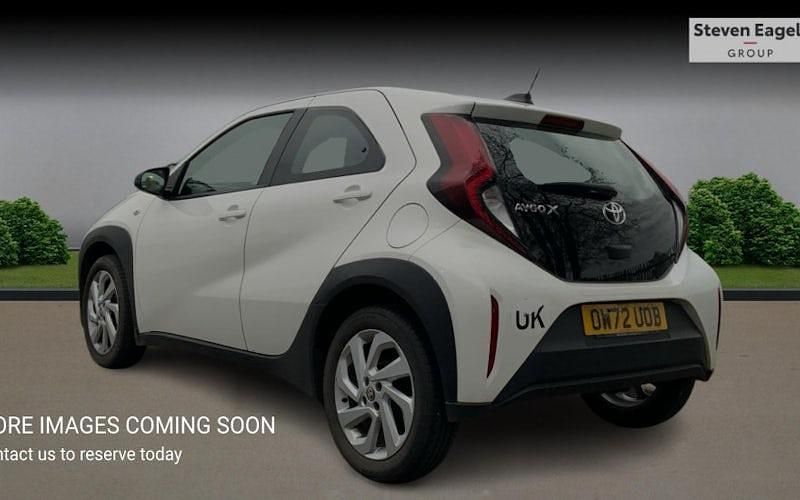 Used Toyota Aygo X PURE 72 HP (52 kW) 2025 SUV