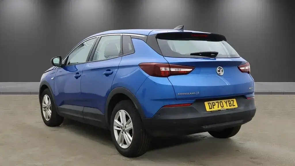 Used Vauxhall Grandland X Business Edition 130 HP (95 kW) 2020 Blue SUV