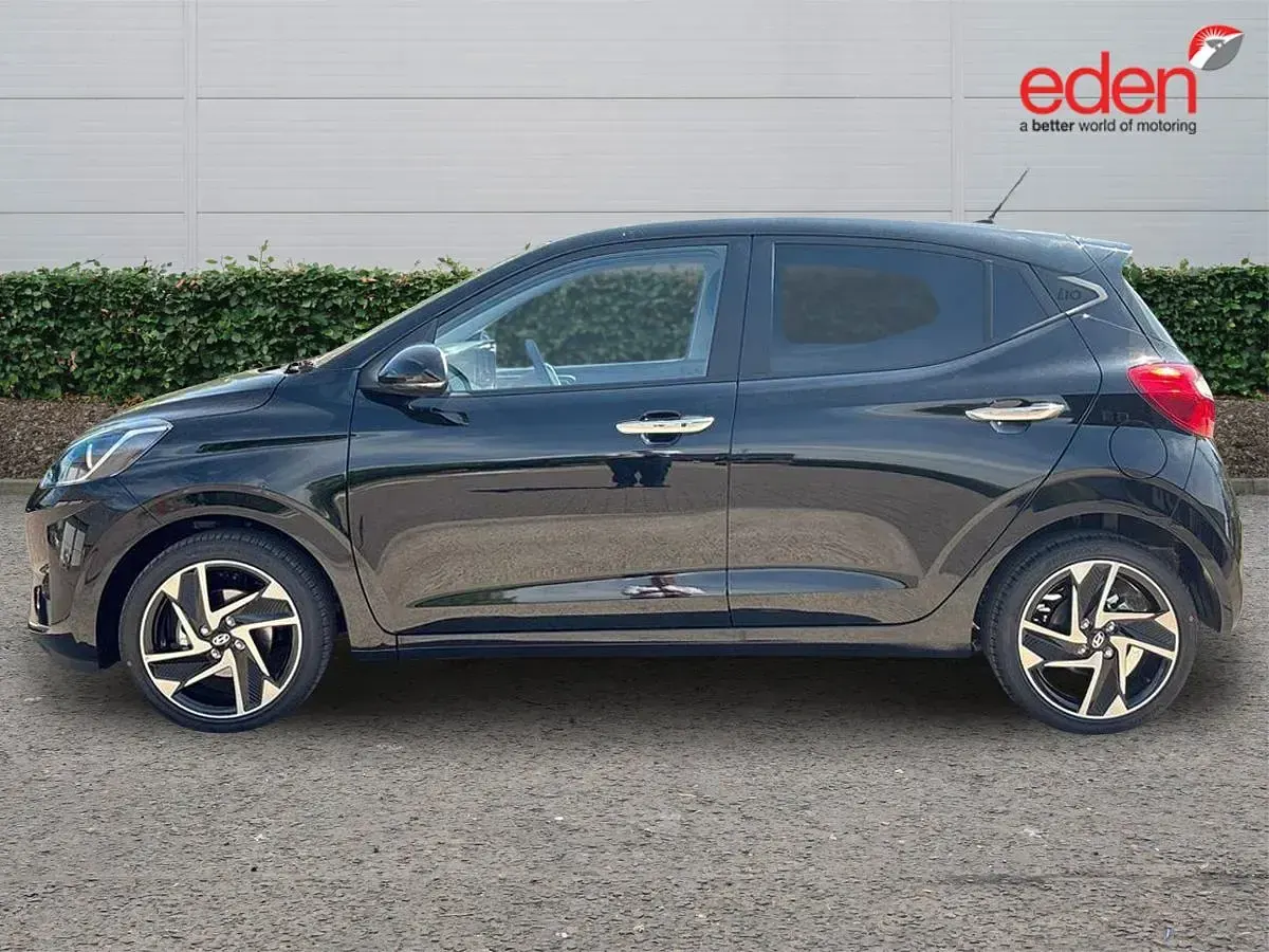 New Hyundai i10 Premium 79 HP (58 kW) 2026 Black Hatchback