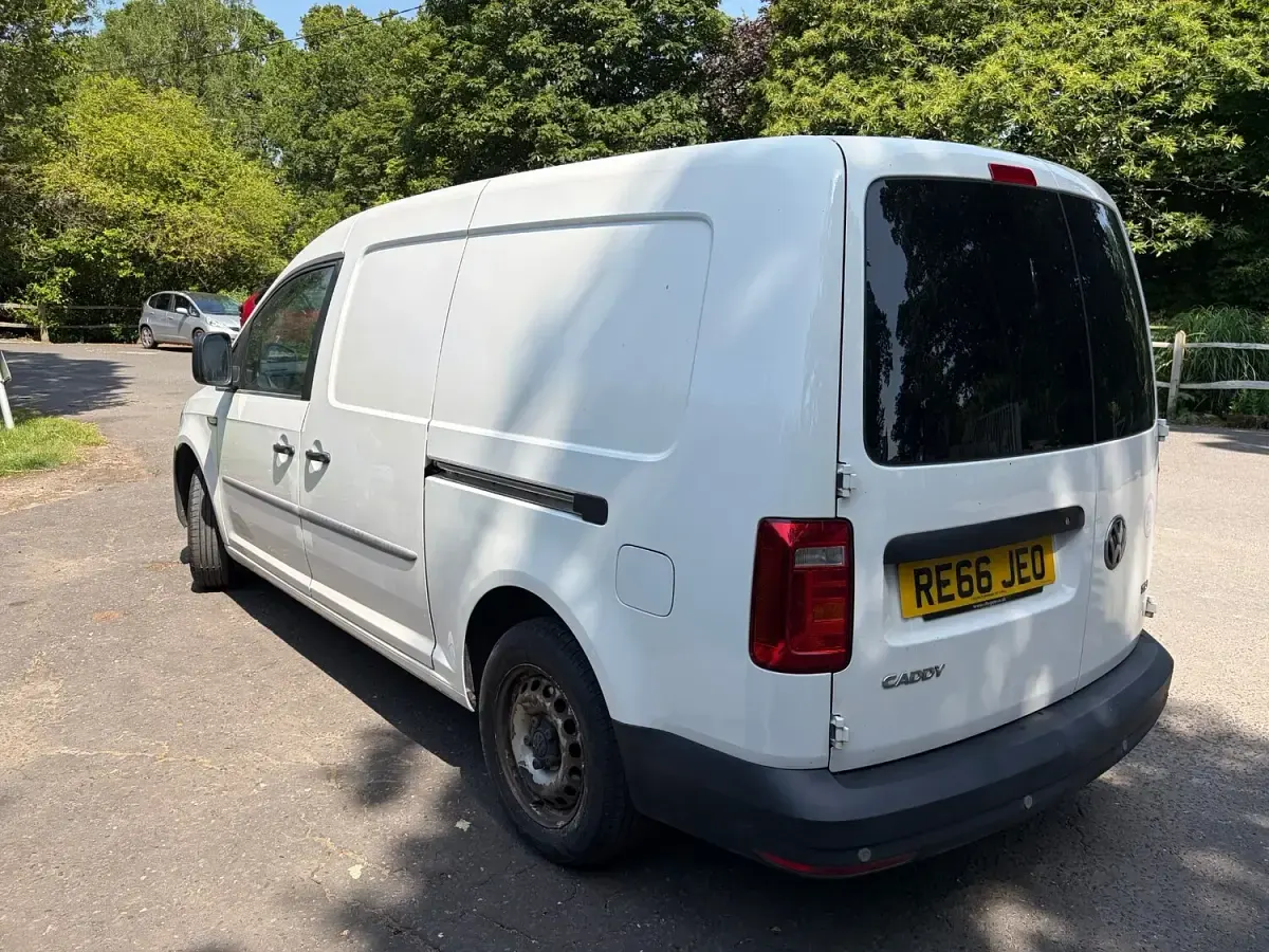 Used VW Caddy Maxi Startline 102 HP (75 kW) 2016 White MPV