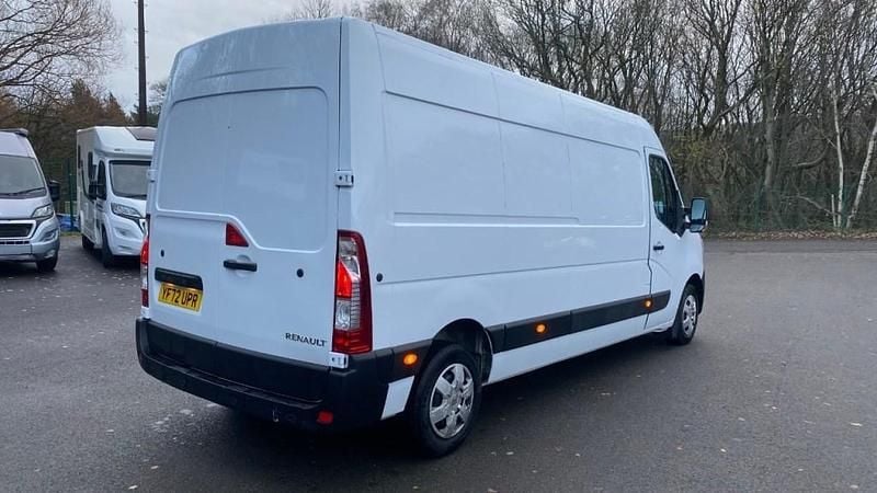 Used Renault Master Business 135 HP (99 kW) 2023 White Van