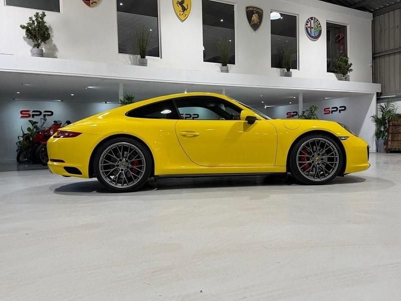 Begagnad Porsche 911 2016 Gul Sportkupé
