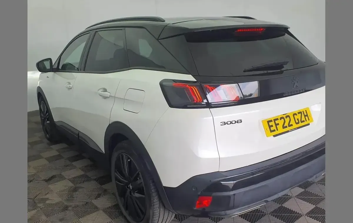 Used Peugeot 3008 GTi 222 HP (163 kW) 2022 White SUV